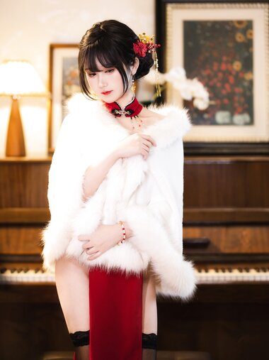 [Cosplay] 三度 69 - 红丝绒旗袍