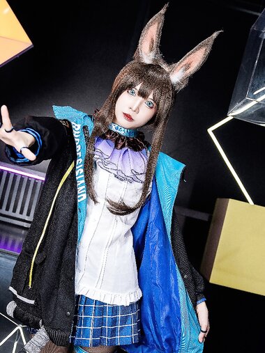[Cosplay] Wanxi 挽希 - Amiya 阿米娅