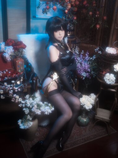 [Cosplay] Quan 冉有点饿 - Zhenhai 镇海