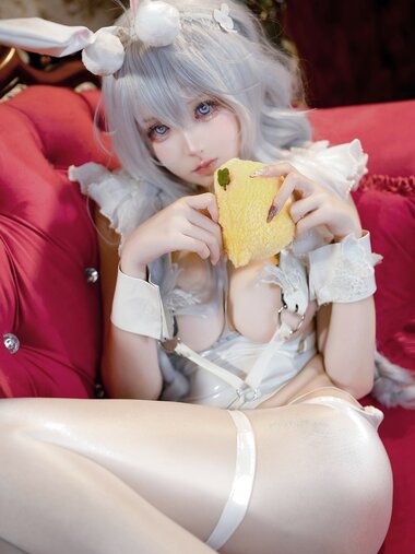 [Cosplay] 小祭漓 - 懒懒的白兔 恶毒