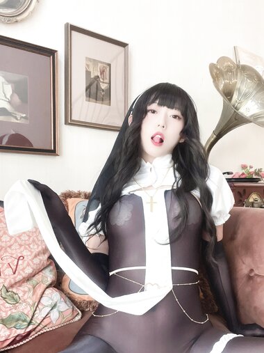 [Cosplay] Money 冷冷 - 修女