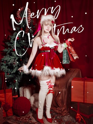 [Cosplay] PingPing - Emma Xmas NIKKE