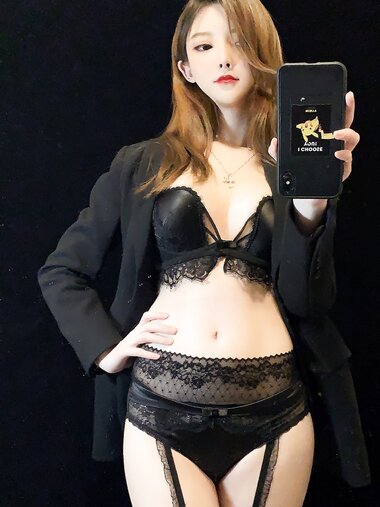 [Cosplay] YiXiaoYangZe 一小央泽 - Elegant Woman 优雅的坏女人
