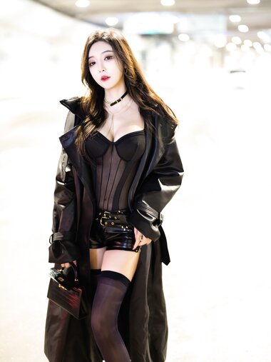 [Cosplay] 王馨瑶 停车场