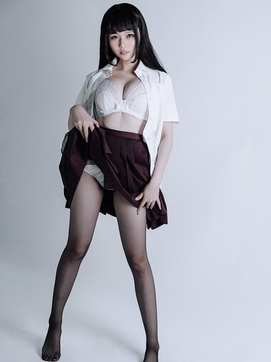 [Cosplay] Qiyuemiaozi 七月喵子 - JK Black Silk jk黑丝