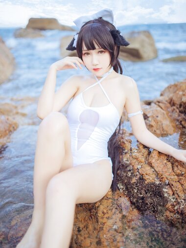 [Cosplay] Bu Dai Mao 不呆猫 & Lishi 抖娘 - Mastiff Beach Swimsuit 獒犬海边泳装