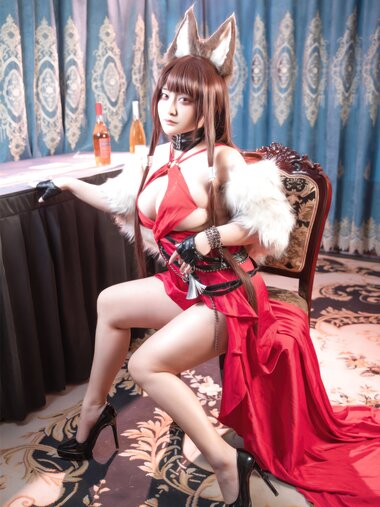 [Cosplay] 洛璃LoLiSAMA - 碧蓝航线 赤城 礼服