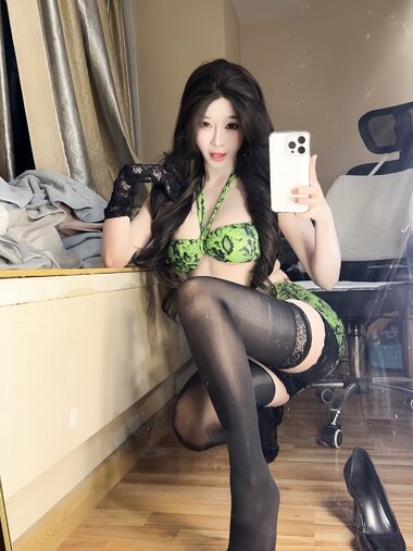 [Cosplay] 无欲无求的推土君 - 青色蛇纹