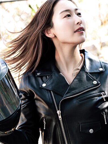[Photobook] 三輪晴香「バイク女子の誘惑するカラダ」妄想デート撮（週刊SPA!2025年2月4日号）