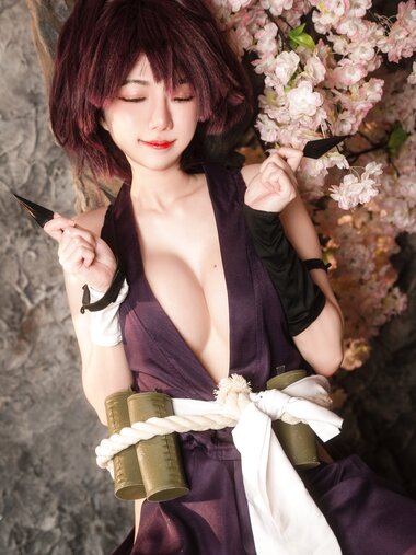 [Cosplay] Sally Dorasnow - Yuzuriha