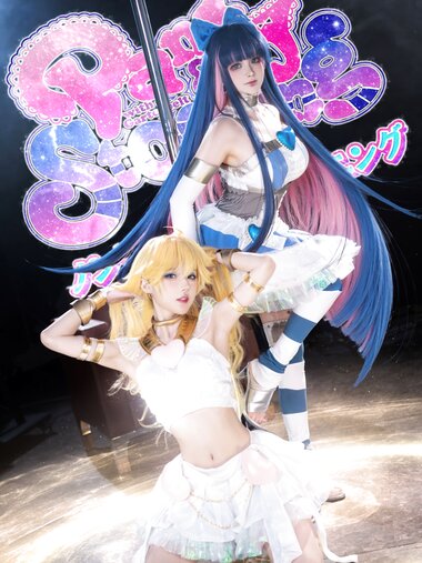 [Cosplay] 阿包也是兔娘&苏苏苏Sofia - 吊带袜天使