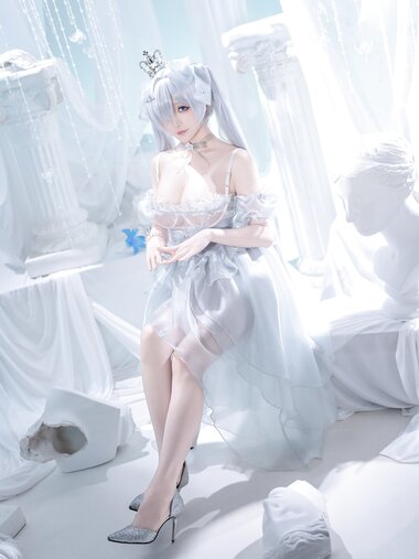 [Cosplay] 星之迟迟 - NIKKE 灰姑娘