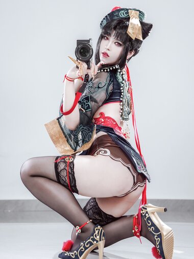 [Cosplay] 半半子 - 玉玲瓏 僵尸娘