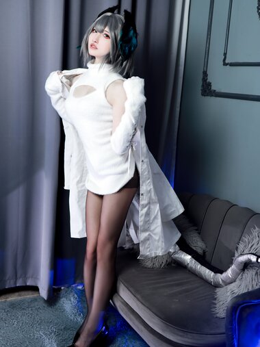 [Cosplay] 山崎雷纳 - 阿克奈兹霍尔海亚竖毛衣