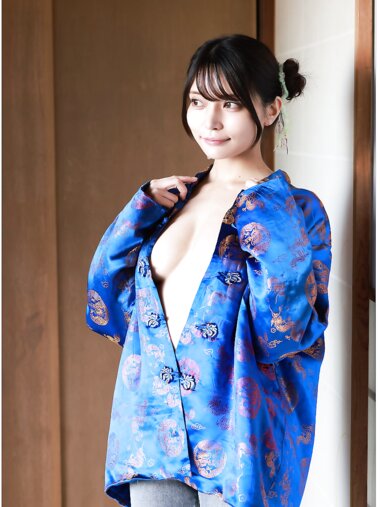 [Photobook] 旬撮ガール 似鳥沙也加 vol.4 振り向けばインスタ女王