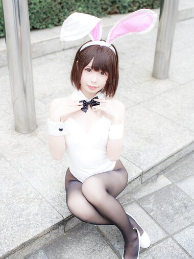 [Cosplay] Zhenzhu 十万珍吱伏特 - Megumi Kato Bunny Girl Photoshoot 2 加藤惠 兔女郎场照2
