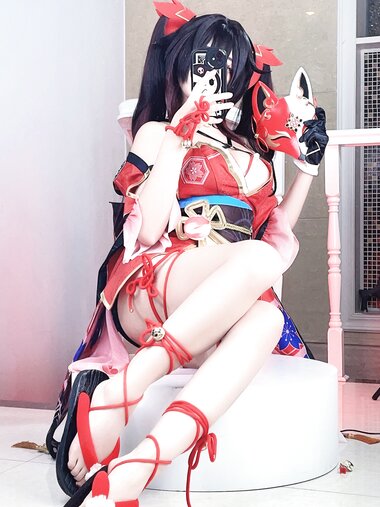 [Cosplay] 冉冉不甜v - 崩坏星穹铁道花火