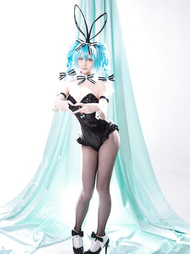 [Cosplay] 星之迟迟 - 初音未来 兔女郎
