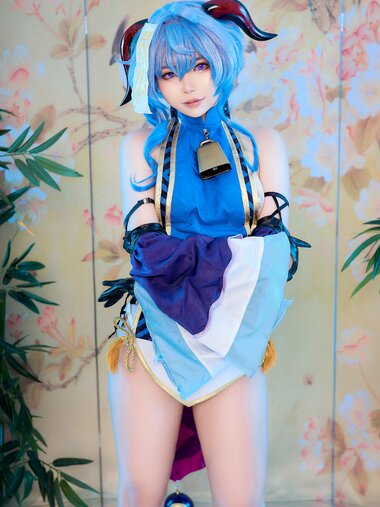 [Cosplay] ZinieQ - Ganyu Jiangshi