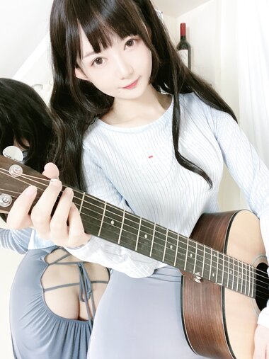 [Cosplay] 51酱 - 吉他妹妹