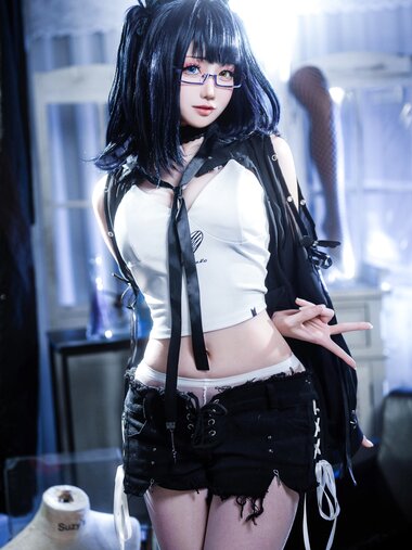 [Cosplay] 焖焖碳 - 黑茶子