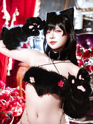 [Cosplay] 二佐Nisa - 碧蓝航线 爱宕万圣节