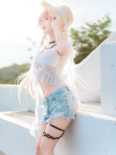 [Cosplay] Shika小鹿鹿 鸣潮 长离 海