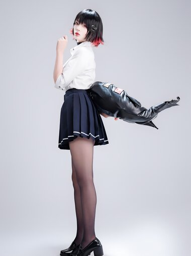 [Cosplay] 轩萧学姐 鲨鱼妹JK