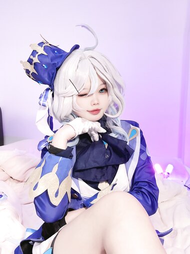 [Cosplay] Xiaoyao 小瑶幺幺 - Funina Selfies 芙宁娜自拍