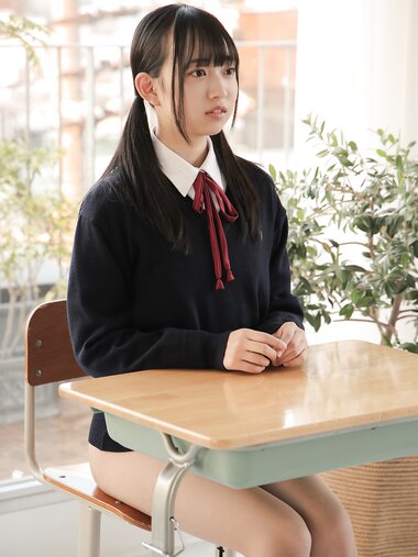 [Lovepop] Yui Iruma 入間ゆい - Photosets 025 Schoolgirl Uniform (Sweater + Swimwear)