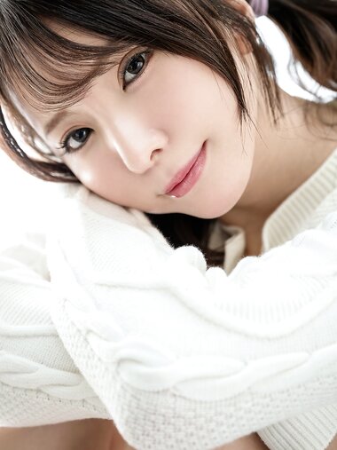 [Graphis] First Gravure – Yuuka Niizuma 新妻ゆうか vol.4