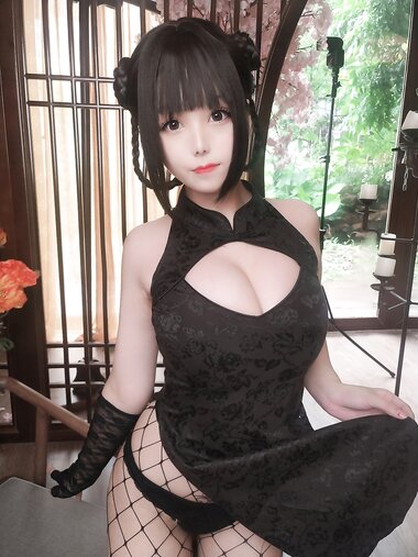 [Cosplay] Mizhi Mao Qiu 蜜汁猫裘 - Leather Dancer 皮衣舞娘