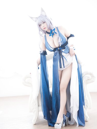[Cosplay] Niyeye 白烨烨 - Shinano Pajama Seduction 信浓睡衣诱惑