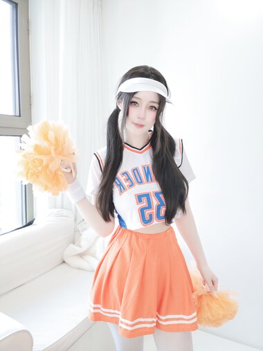 [Cosplay] 小姐姐白银 - 啦啦队