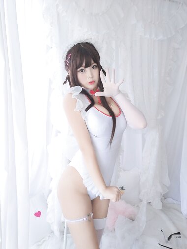 [Cosplay] Niyeye 白烨烨 - Feast for Eyes 秀色可餐