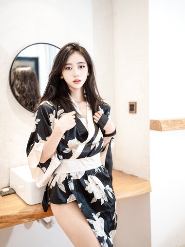 [XR Uncensored] 时安安 - R18 秀人网模特 滴蜡