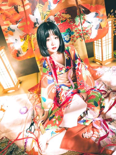 [COSPLAY] 黄金二逼王 – 樱花舞娘 [45P582M]