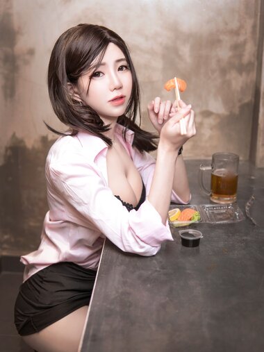 [Cosplay] Sally Dorasnow – Airi Gotou (Higehiro)