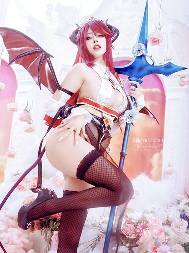 [Cosplay] Byoru - Rosaria Succubus Genshin Impact
