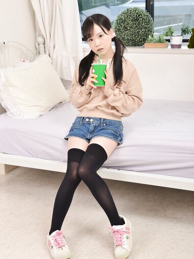 [Lovepop] Rara Kudo 工藤ララ - L0700 Photoset 002 Hot Pants