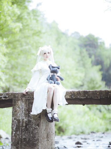 [Cosplay] Gua Xi Jiang 瓜希酱 - rabbit ears white dress 穹妹兔耳白裙
