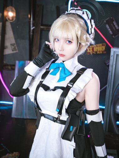 [Cosplay] 小和甜酒 蔚蓝档案 飞鸟马时女仆 [31P-560MB]