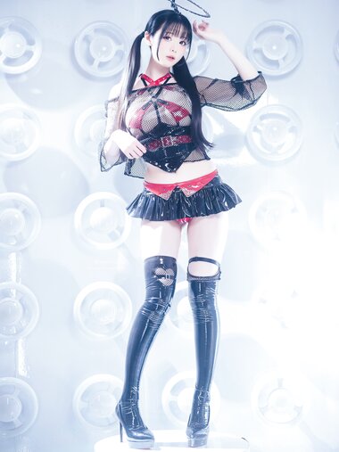 [Cosplay] 霜月shimo 2025年09月订阅 賽博黑天使 Cyber Black Angel [20P3V-97MB]