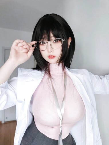 [Cosplay] 女主K 保健医师 [100P-340MB]
