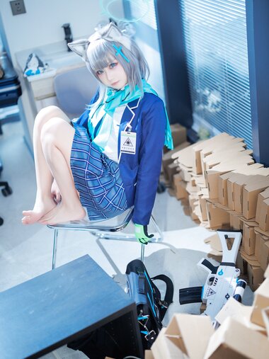 [Cosplay] lunananya 场照 砂狼白子 [16P-131MB]