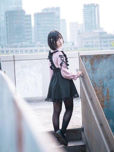 [Cosplay] lunananya 黑丝地雷妹 [26P-282MB]