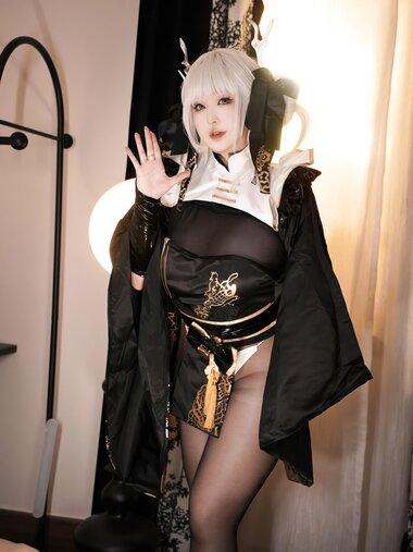 [Cosplay] 小容仔咕咕咕w 胜利女神：妮姬 布兰儿 白兔 [45P-187MB]