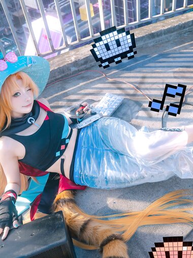 [Cosplay] Sherry 贤儿 - Arknights Lumen Schwarz Rhythm Grid 明日方舟 琳琅诗怀雅 律动方格