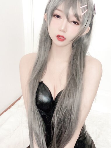 [Cosplay] 51酱 樱岛麻衣 [40P1V-126MB]