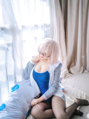 [Cosplay] 阿半今天很开心 FGO 玛修 同人体操服 [20P-162MB]